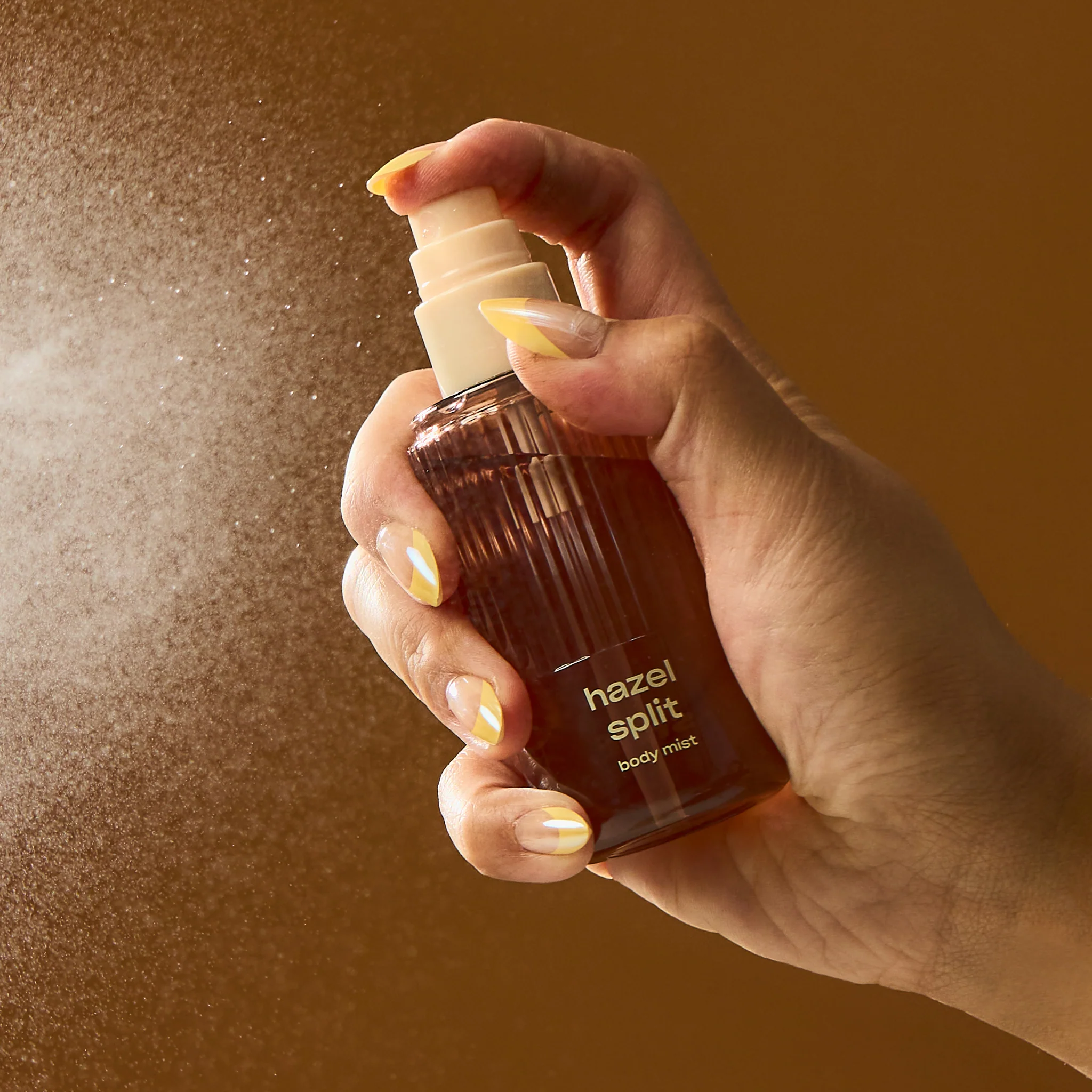 HAZEL SPLIT - HAZELNUT CHOCOLATE BANANA BODY MIST - Image 6